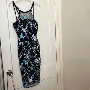 Guess black and blue floral dress size: 6